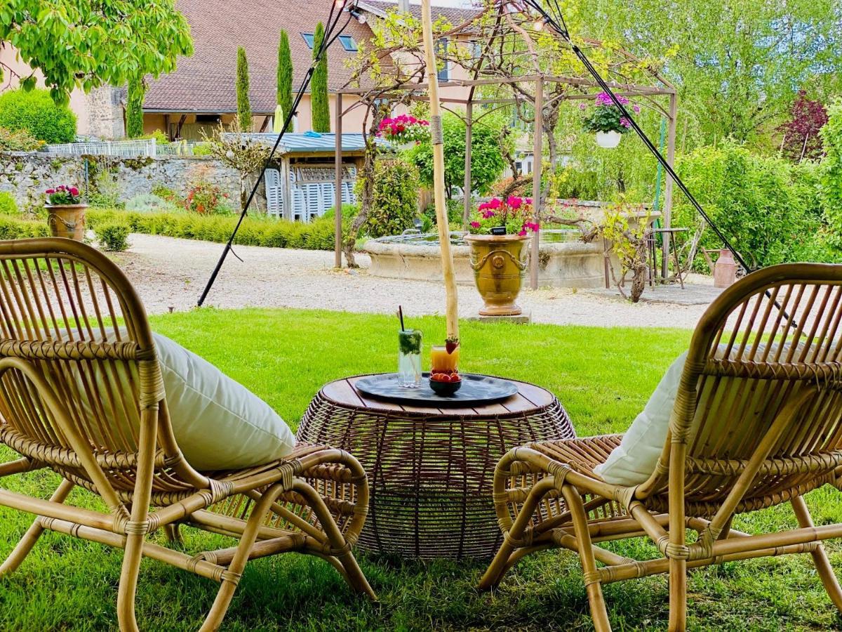 Domaine De Suzel Hotel Vignieu Buitenkant foto