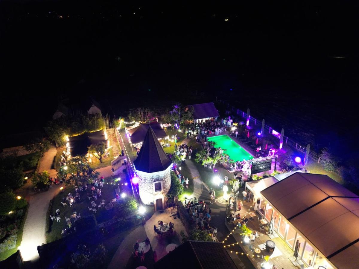 Domaine De Suzel Hotel Vignieu Buitenkant foto